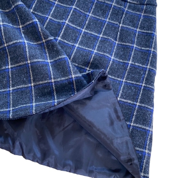 Weierya Plaid Mini Skirt - Picture 4 of 5